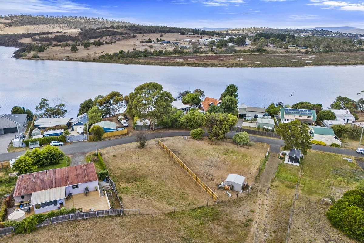 Additional image 3 of 1 & 2/48 Erle Street, Carlton River TAS 7173