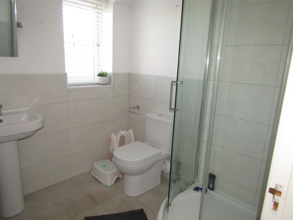 Additional image 10 of 4 bed detached house to rentAbel Close, Boroughbridge, York YO51