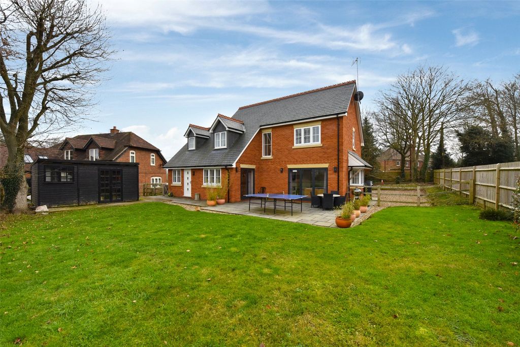 Additional image 20 of 4 bed detached house to rentBinfield Heath, Henley-On-Thames, Oxfordshire RG9