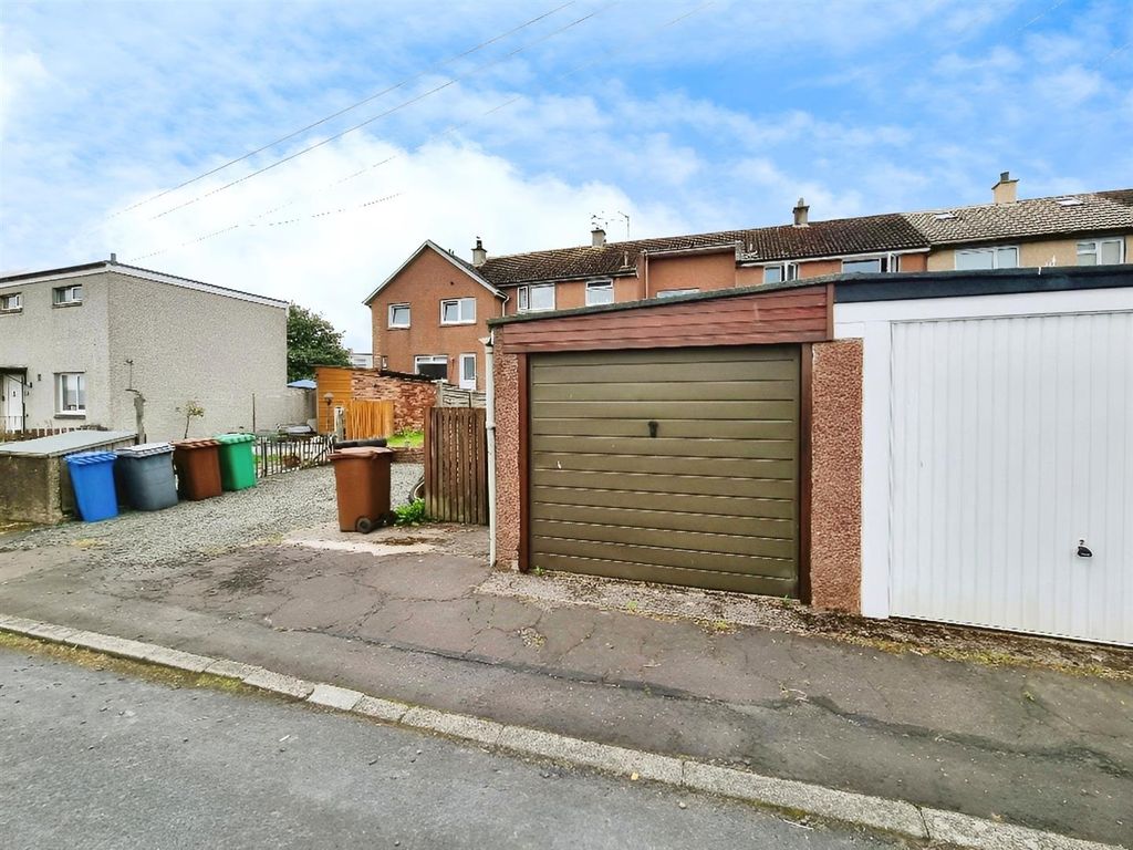Additional image 20 of 3 bed terraced house to rentCromarty Court, Glenrothes KY6