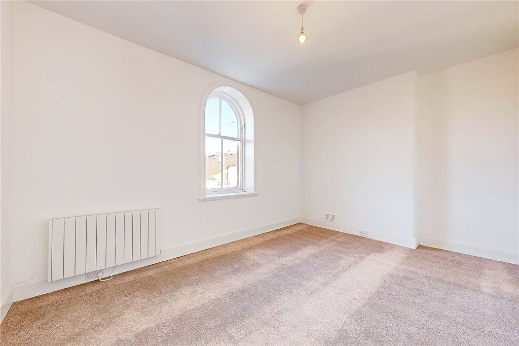 Additional image 12 of 2 bed flat to rentShore Road, Perth PH2