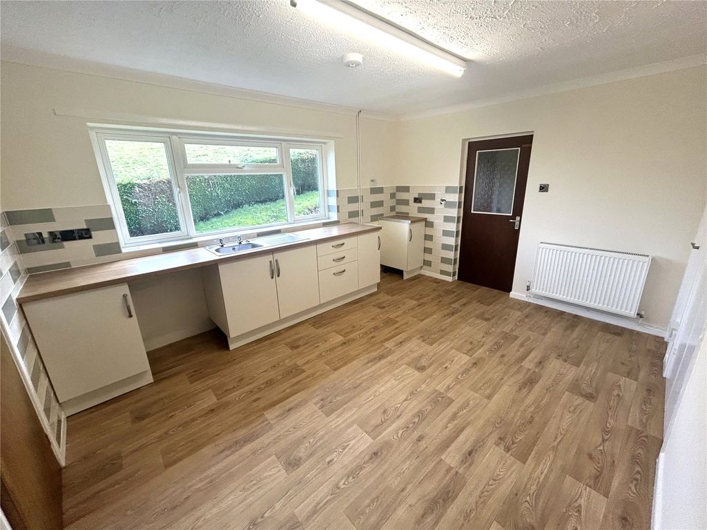 Additional image 2 of 3 bed bungalow to rentDunromin, Dolfor, Newtown, Powys SY16