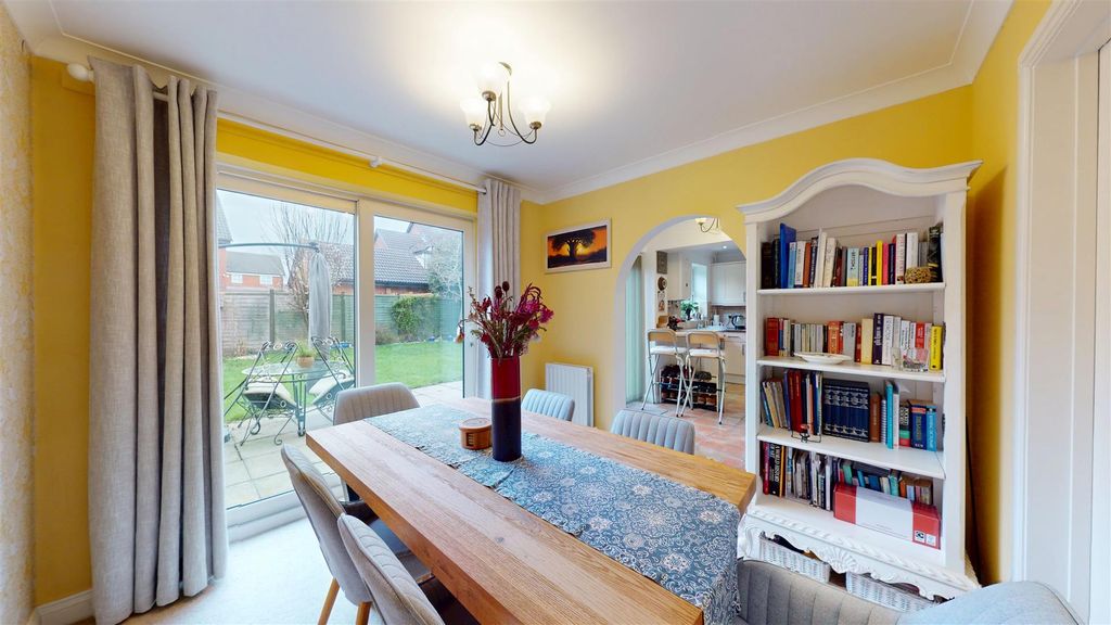 Additional image 6 of 4 bed detached house to rentTennyson Way, Stamford PE9