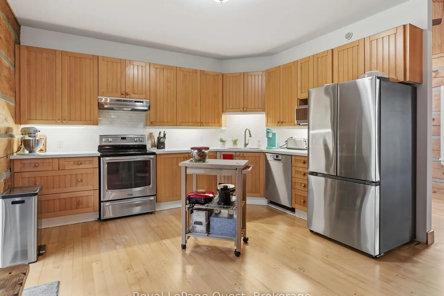 Additional image 15 of 160 14 Concession