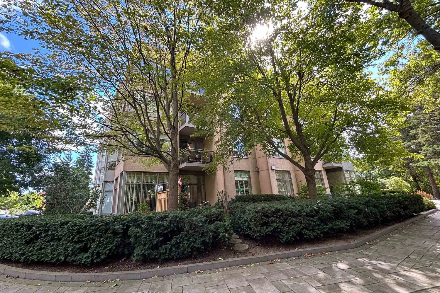 Additional image 11 of 2511 Lakeshore Road 406