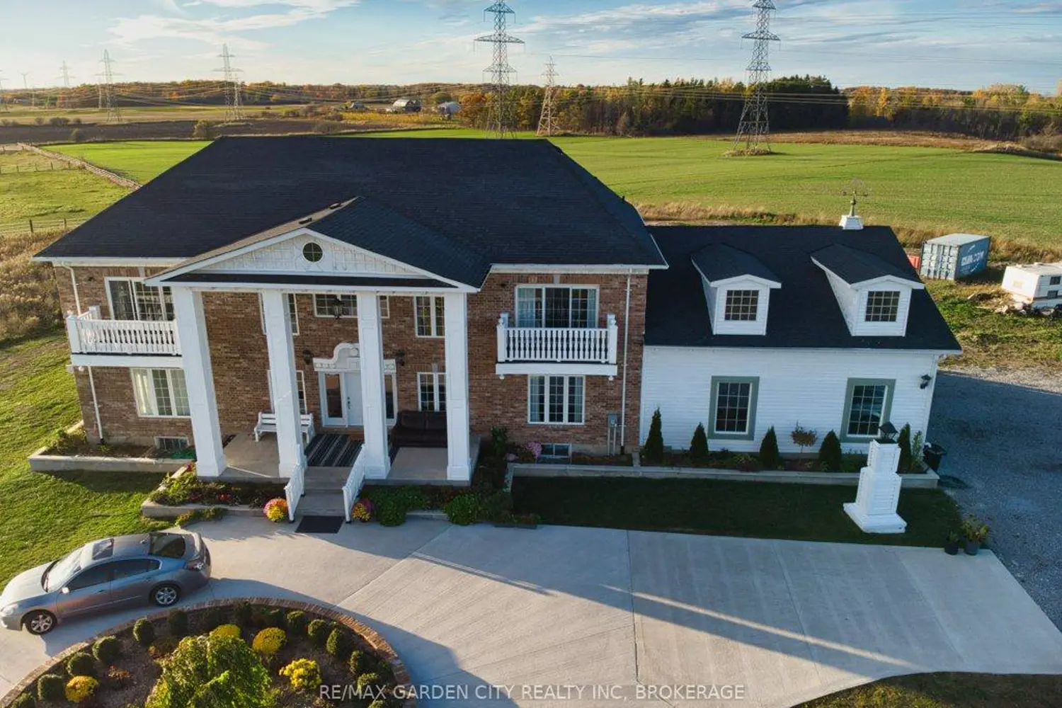 Additional image 19 of 2400 Effingham Street