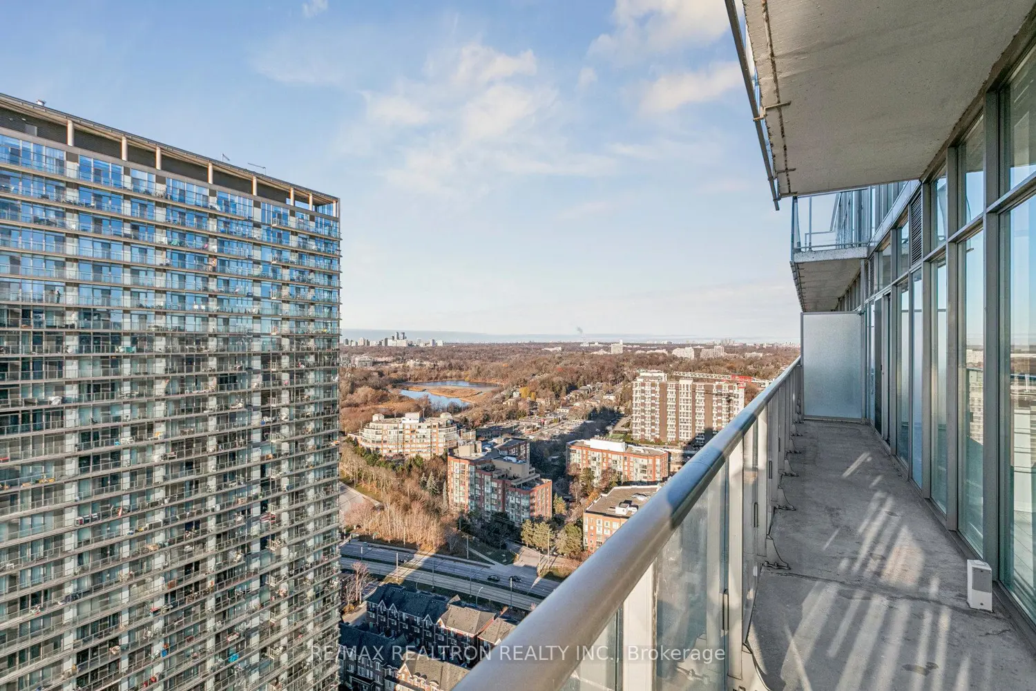 Additional image 19 of 103 The Queensway 2805