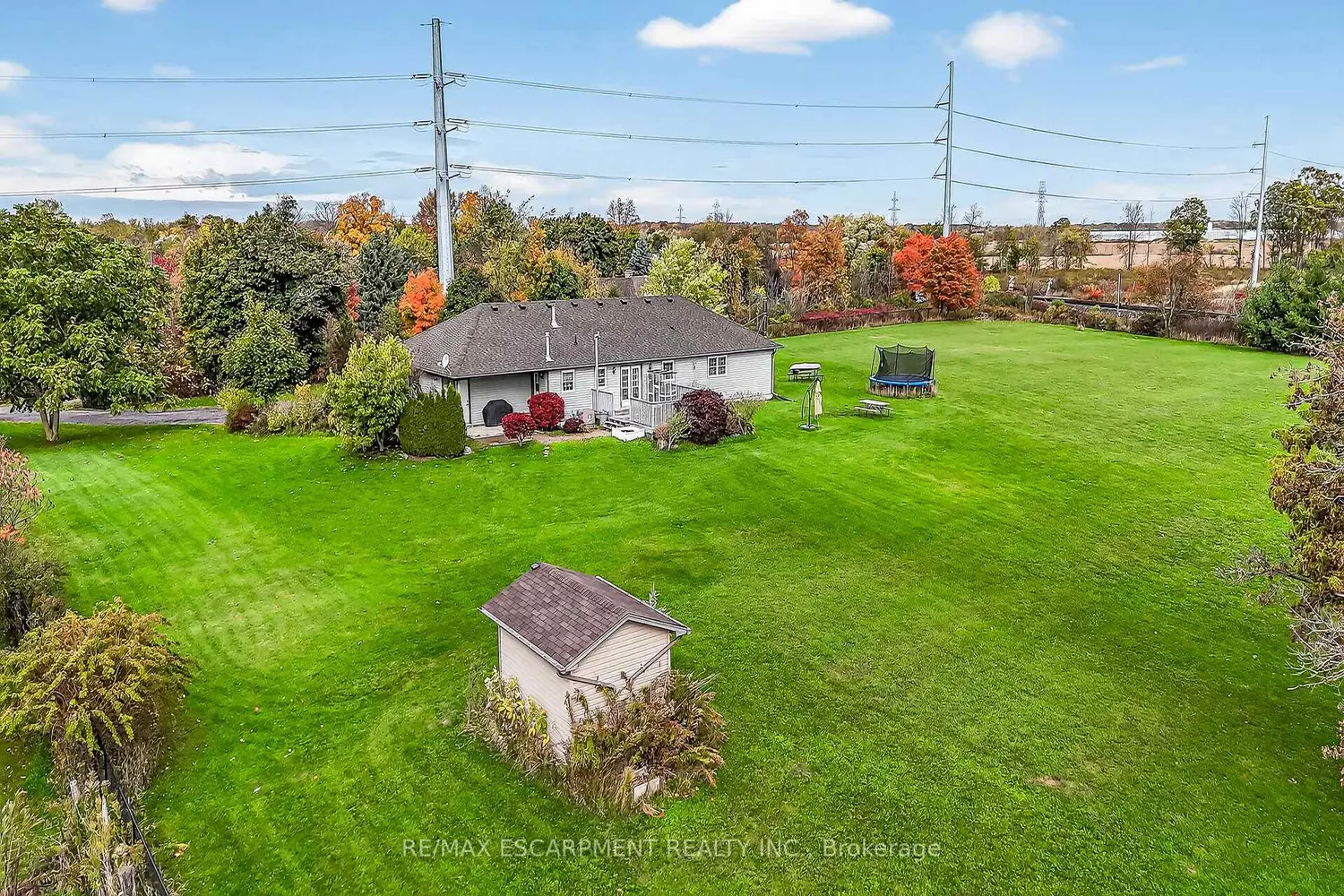 Additional image 18 of 2905 South Grimsby Road 6