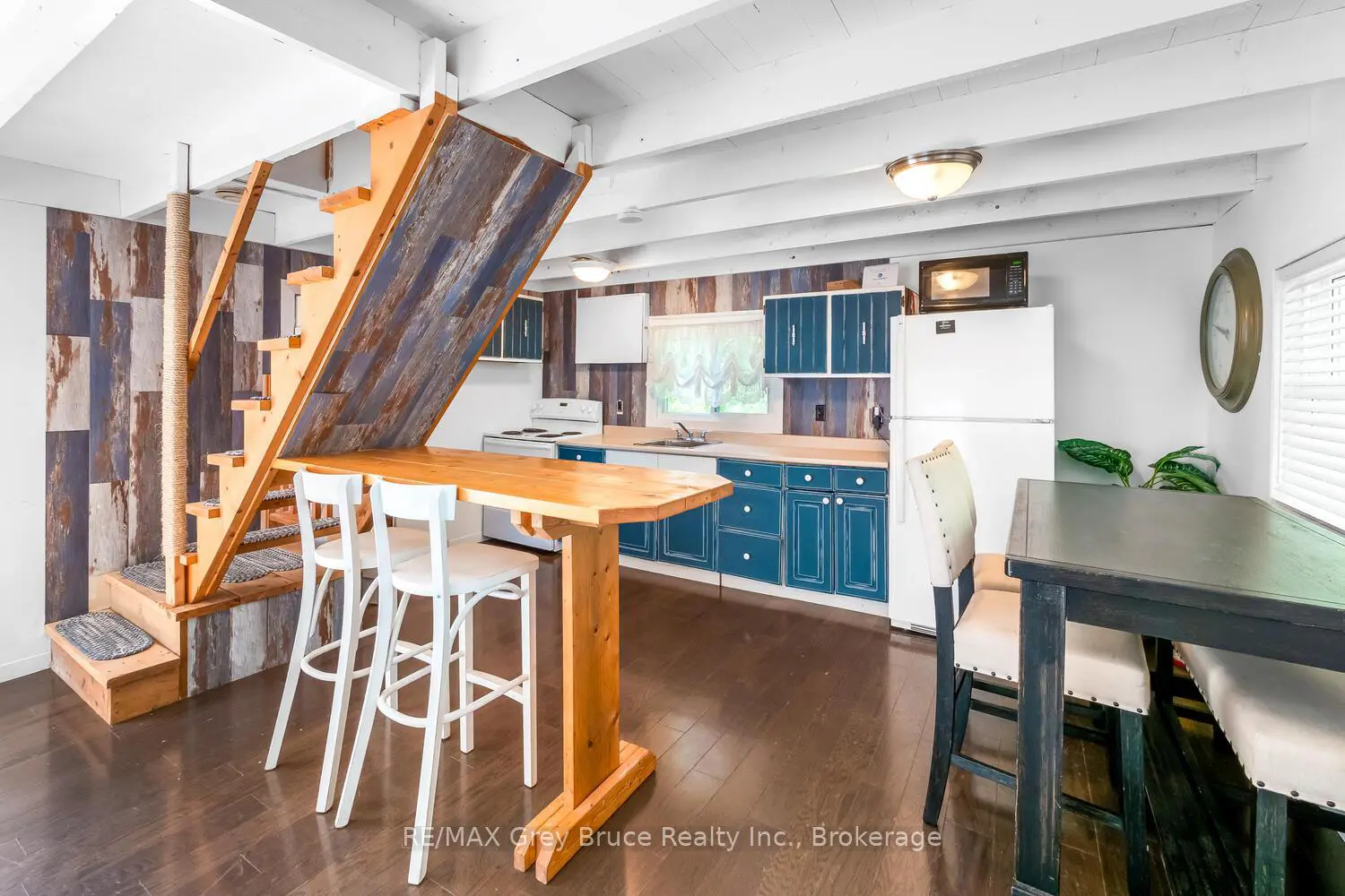 Additional image 3 of 1106 King Edward Avenue