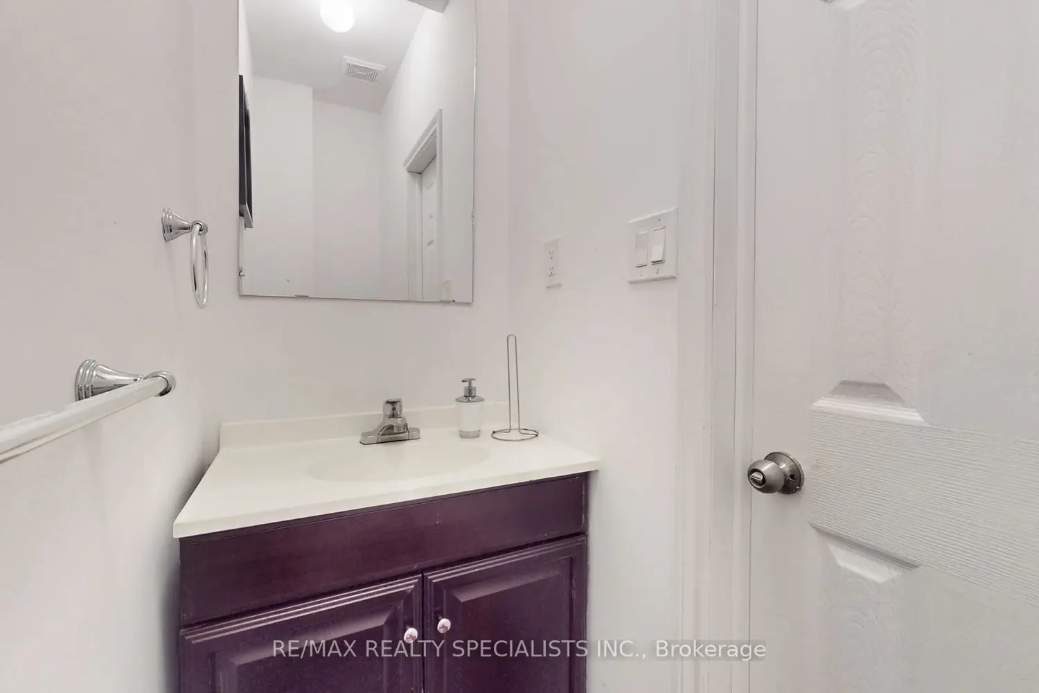 Additional image 8 of 13 Ledgerock Road