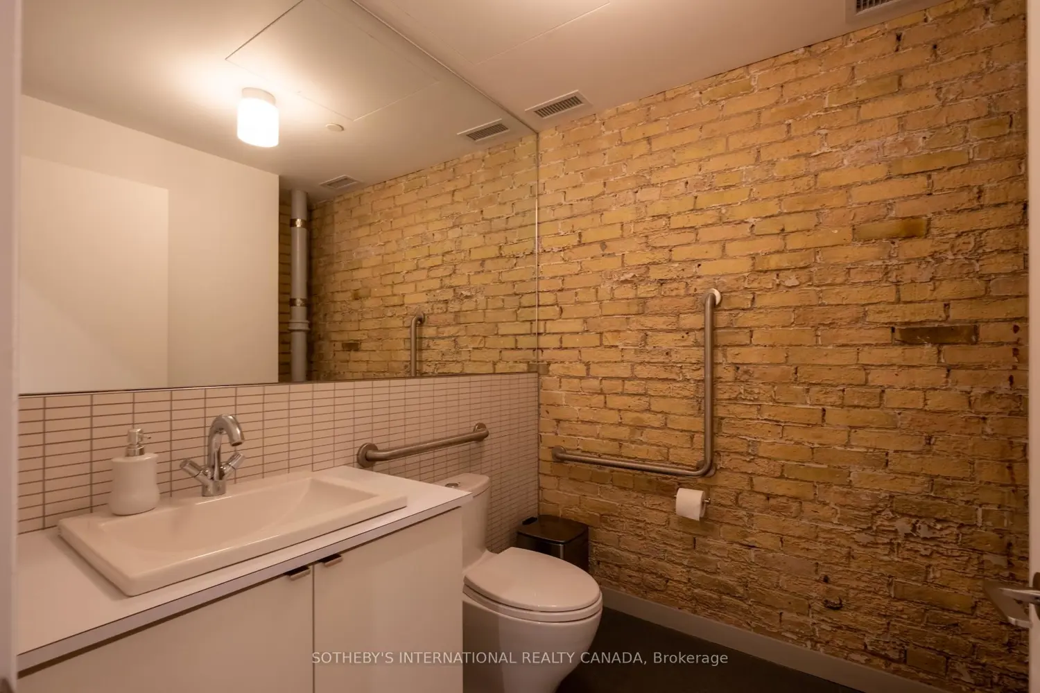 Additional image 14 of 18 Gloucester Lane