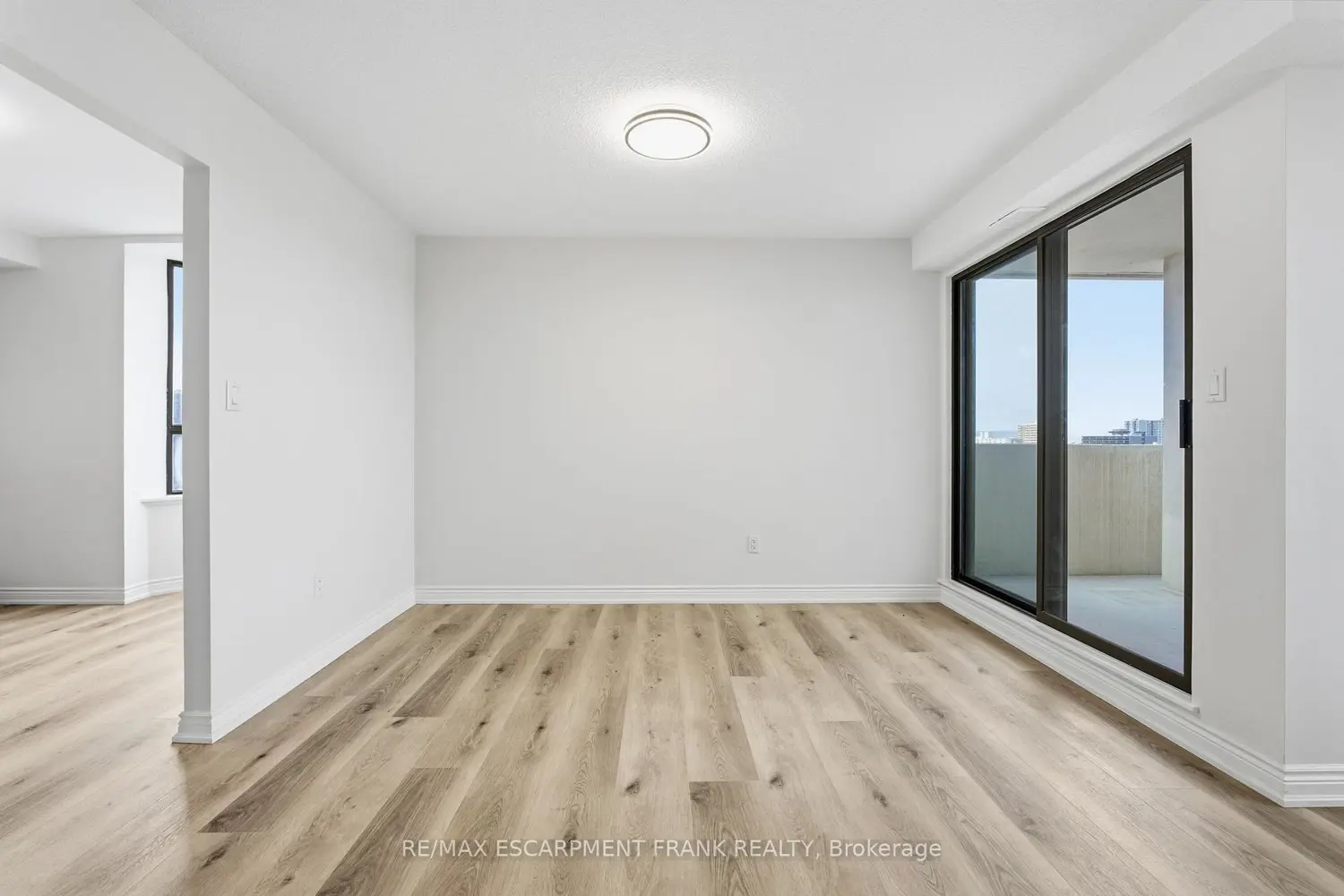 Additional image 8 of 432 Main Street 902