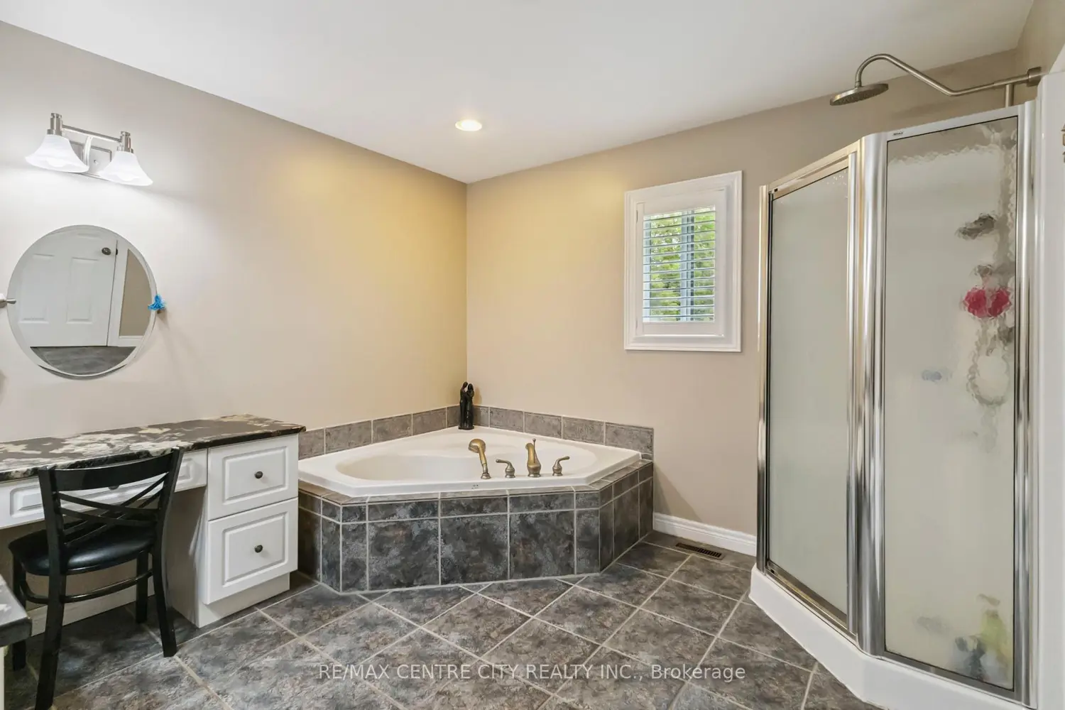 Additional image 7 of 1839 Parkhurst Avenue