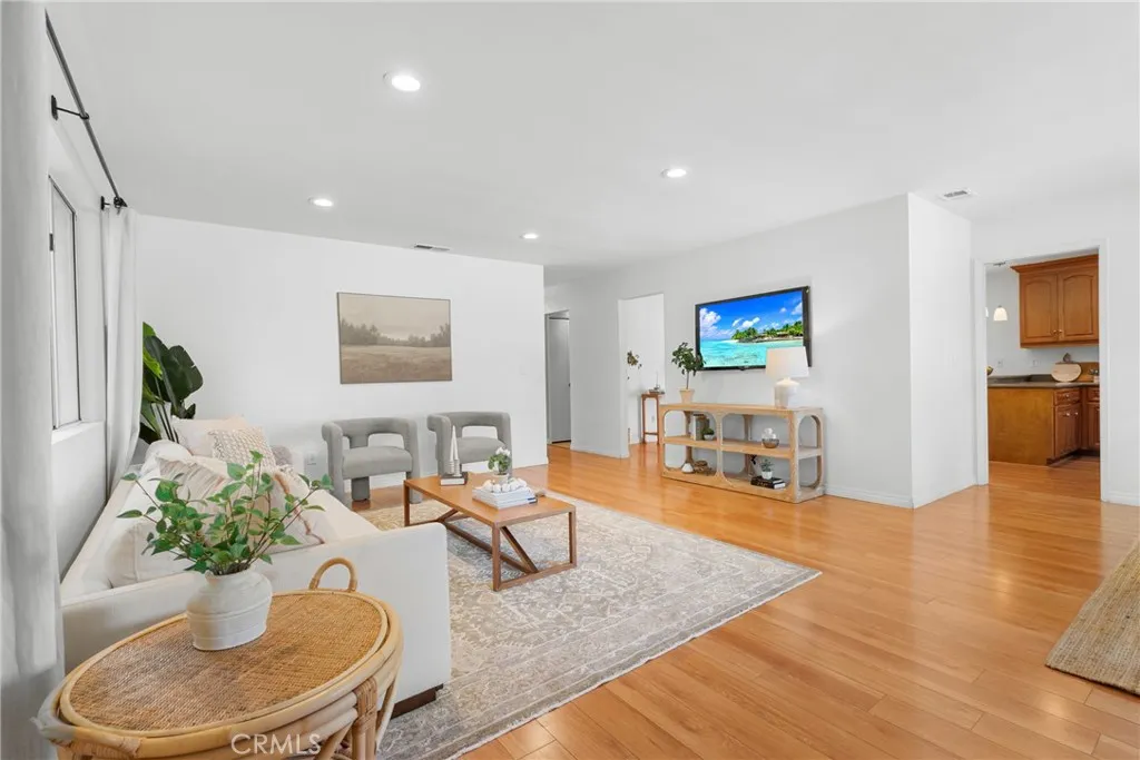 Additional image 6 of 586 36th St, Manhattan Beach, CA 90266