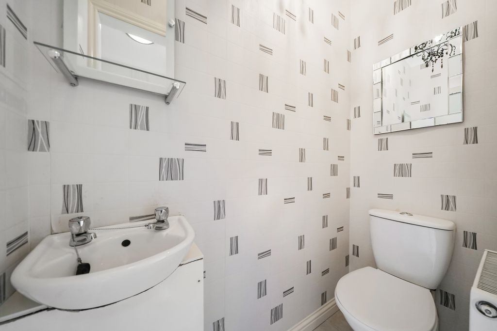 Additional image 10 of 2 bed end terrace house to rentKing Street, Larkhall ML9
