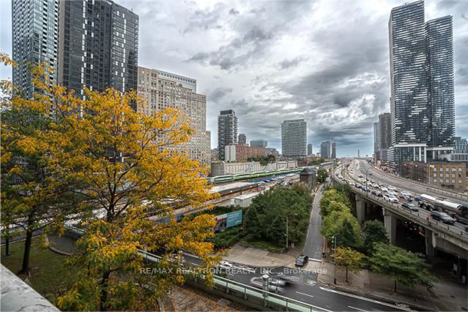 Additional image 10 of 18 Yonge Street 808