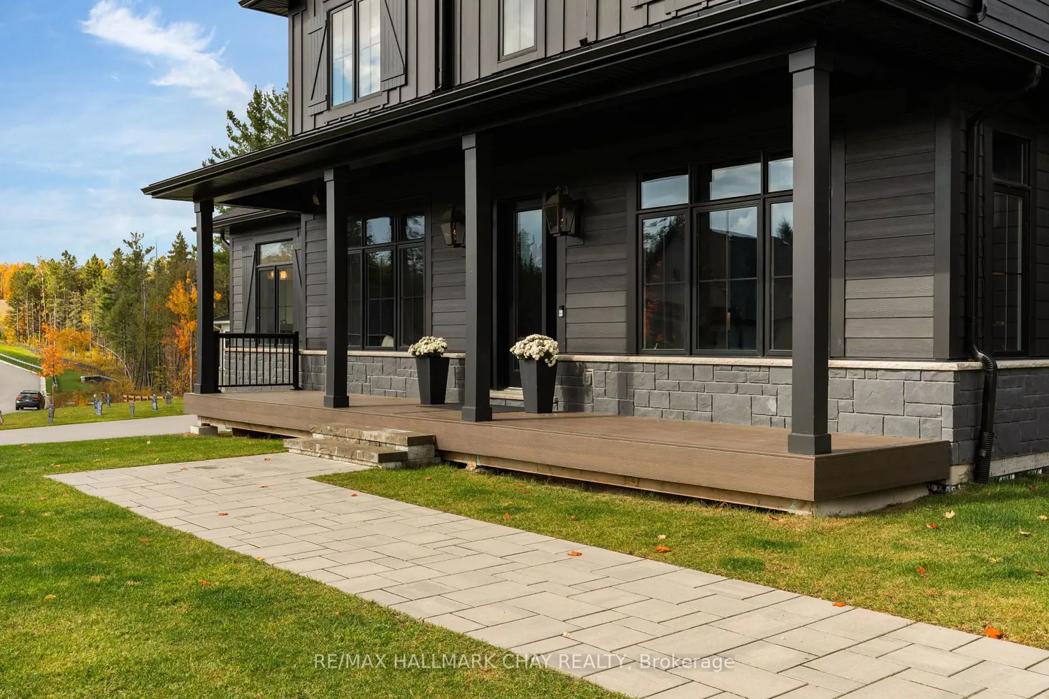 72 Georgian Grande Drive