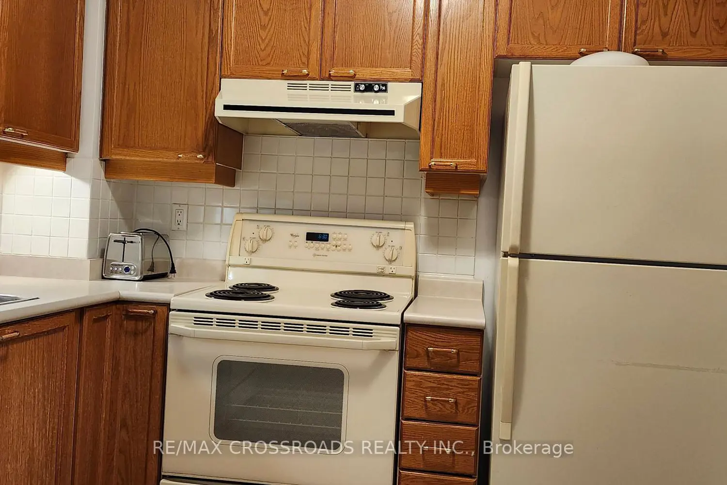 Additional image 7 of 115 Bonis Avenue 502
