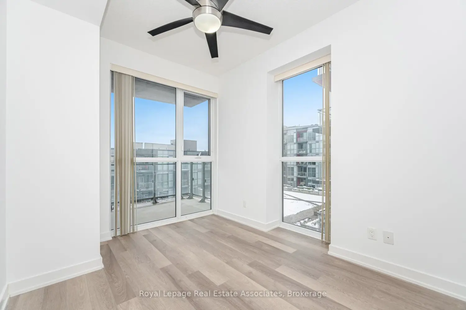 Additional image 8 of 5240 Dundas Street B401