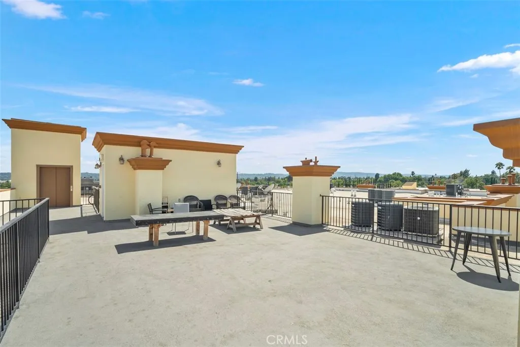 Additional image 25 of 6938 Laurel Canyon Blvd Unit 304, North Hollywood, CA 91605