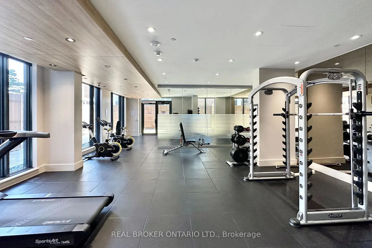 Additional image 17 of 21 Park Street 518