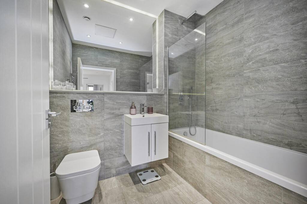 Additional image 12 of Grosvenor Road, St. Albans, Hertfordshire, AL1