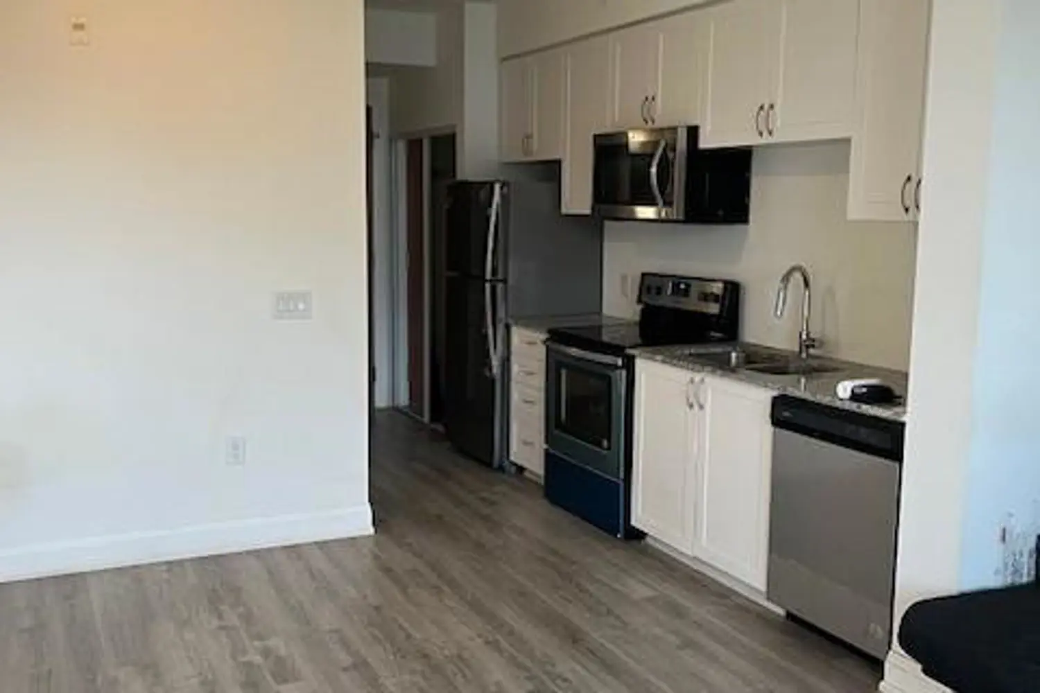 Additional image 4 of 2800 Keele Street 409