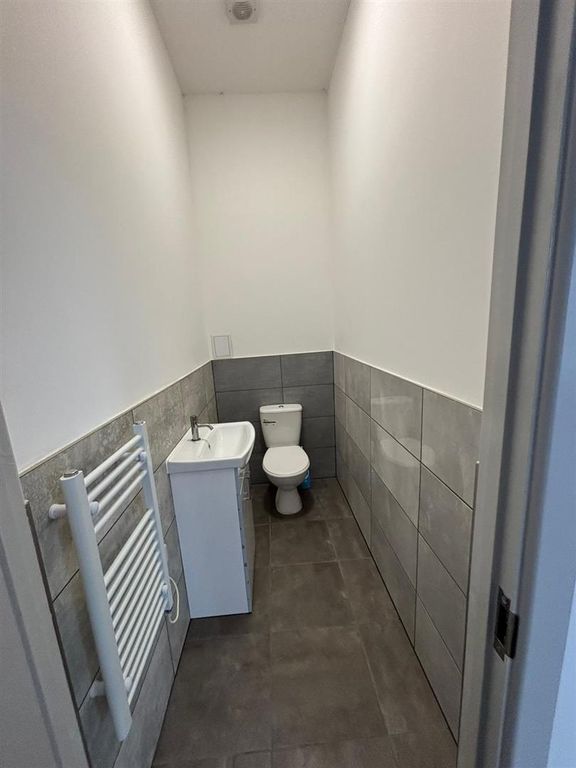 Additional image 9 of 25 bed block of flats to rentSedgley Road West, Tipton DY4