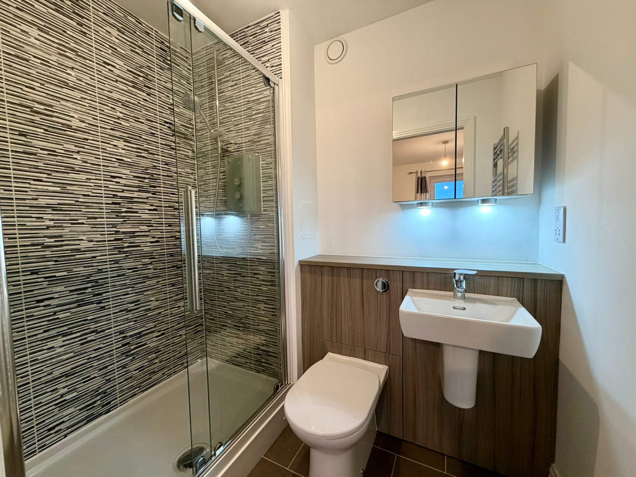 Additional image 9 of 2 Bed Flat, Brunswick Road, EH7, N1 7GU