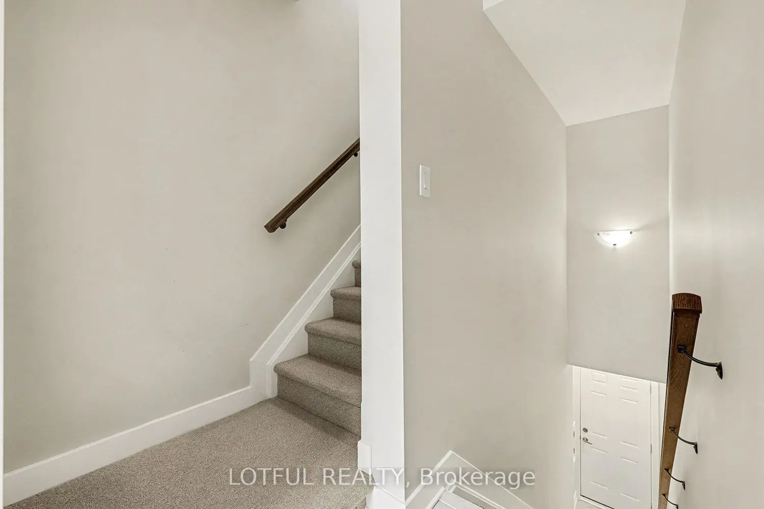 842 Ralph Hennesy Avenue photo 5