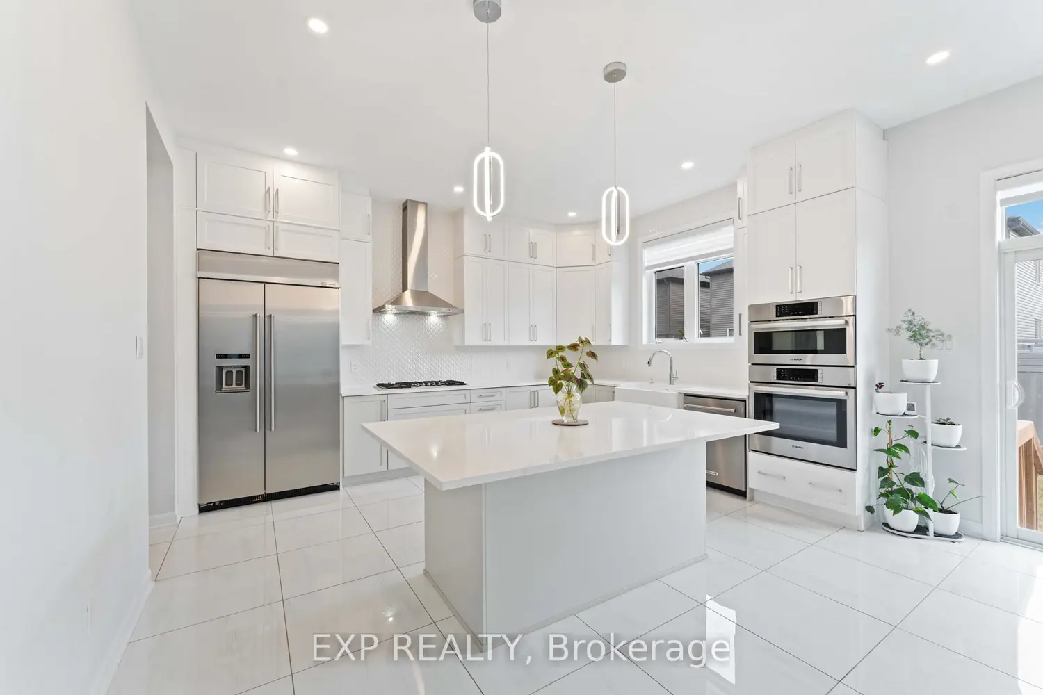 700 Coast Circle photo 3
