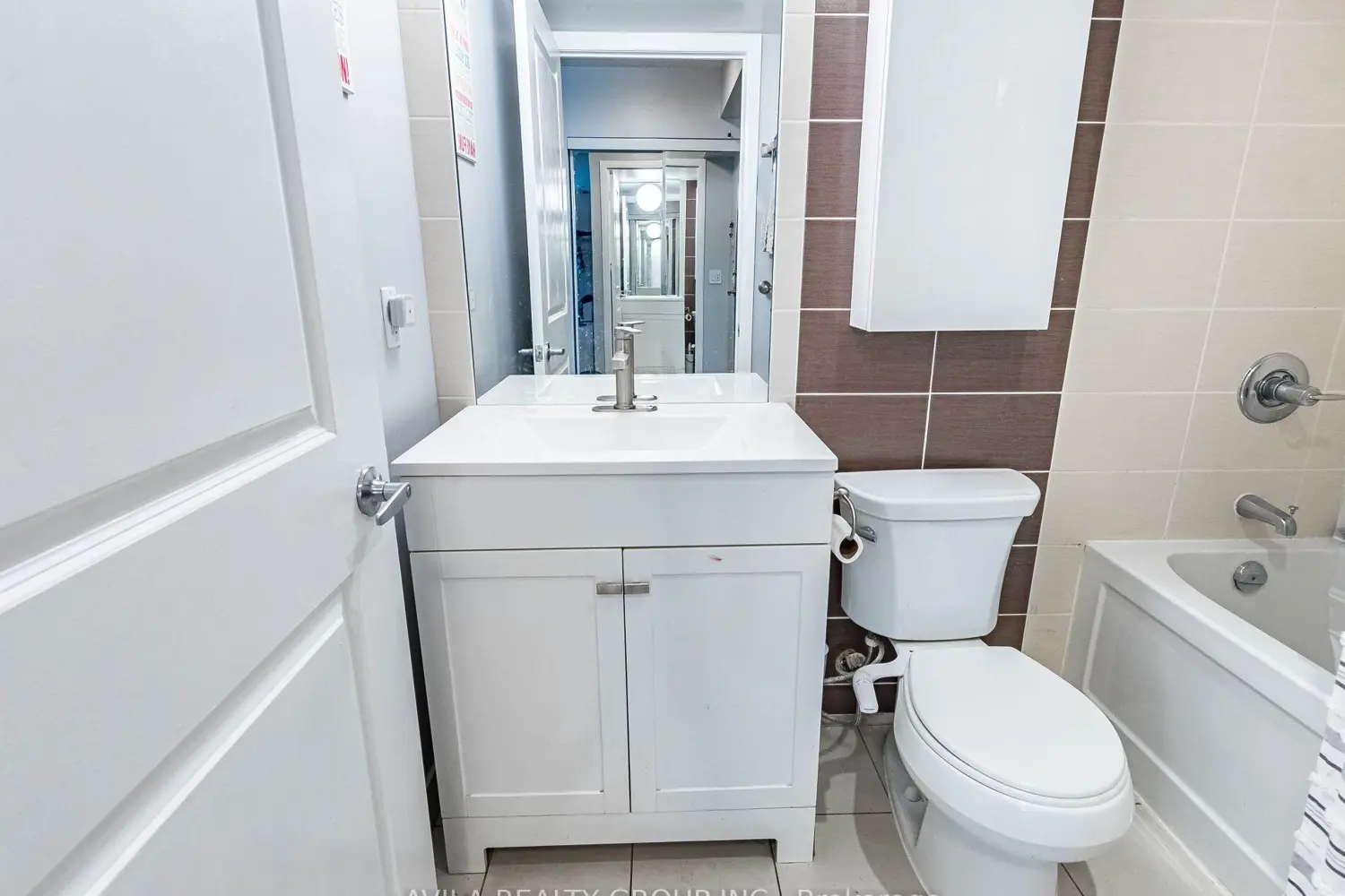 Additional image 11 of 215 Sherway Gardens Road 1001