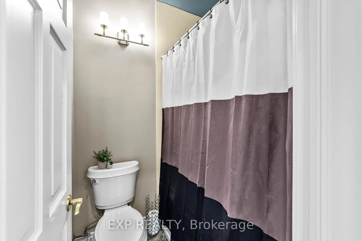 Additional image 11 of 569 Franklinway Gate