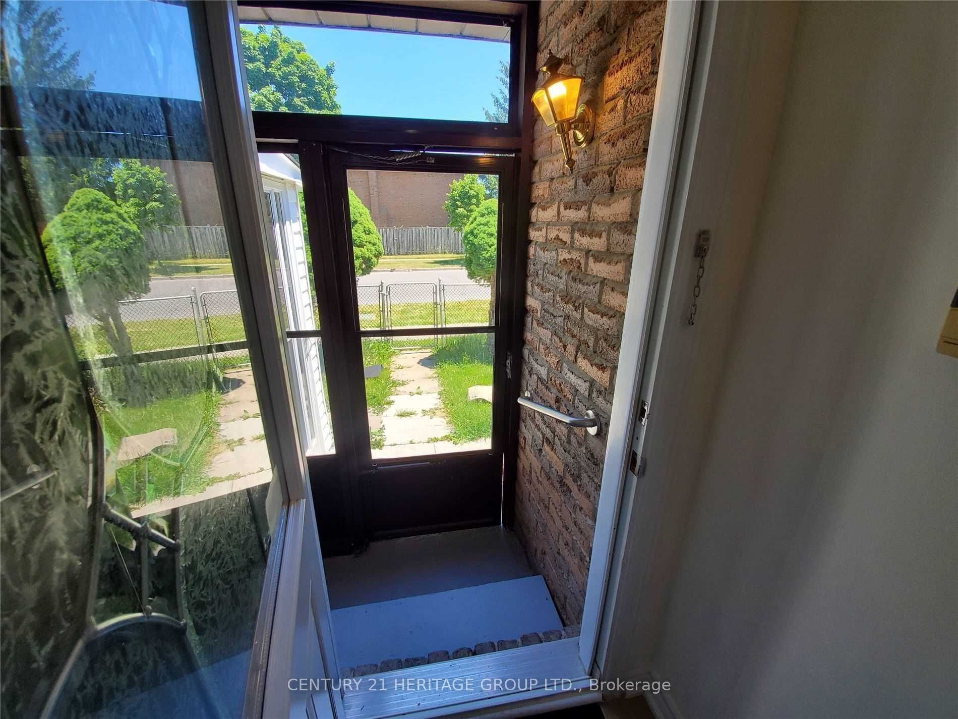 Additional image 2 of Upper-1 Muirlands Drive, Toronto, ON, M1V 2B3