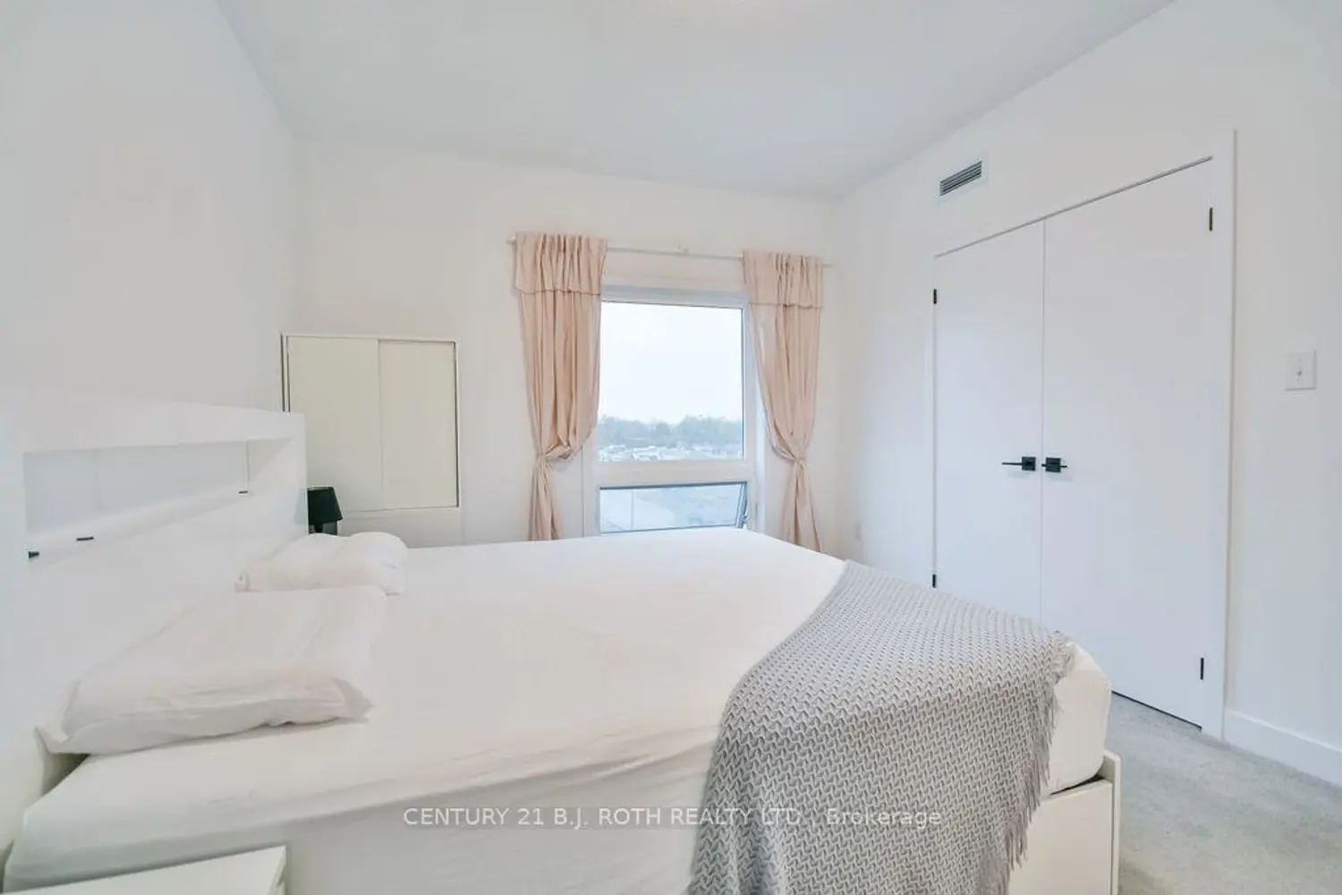 Additional image 13 of 8 Culinary Lane 502