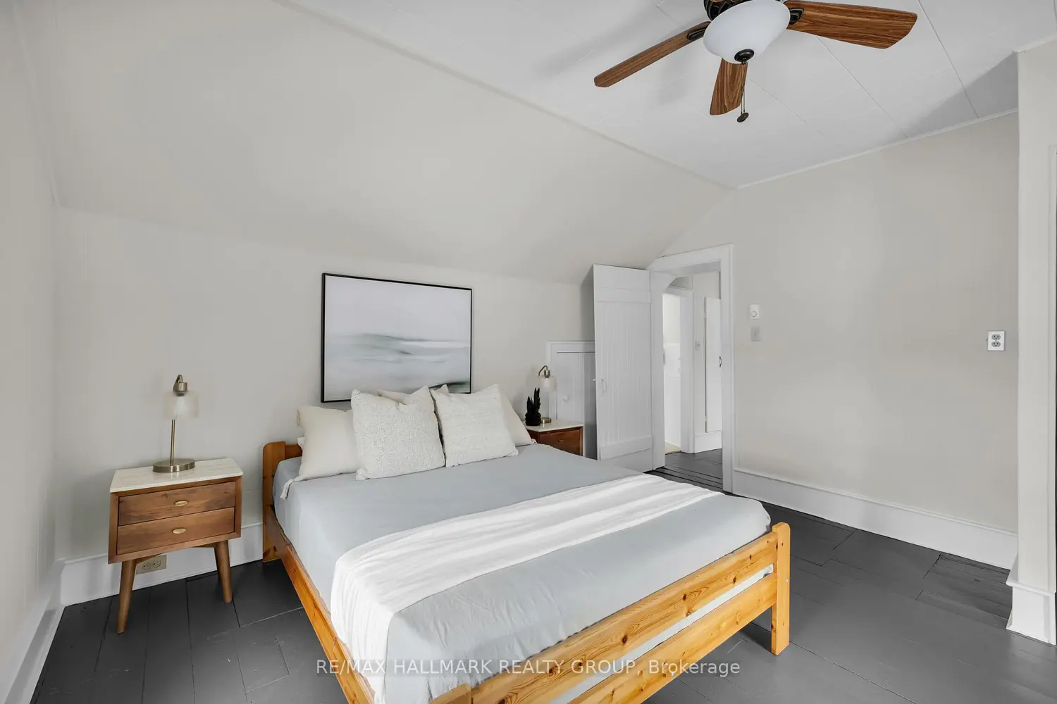 Additional image 17 of 10 Wellington Street