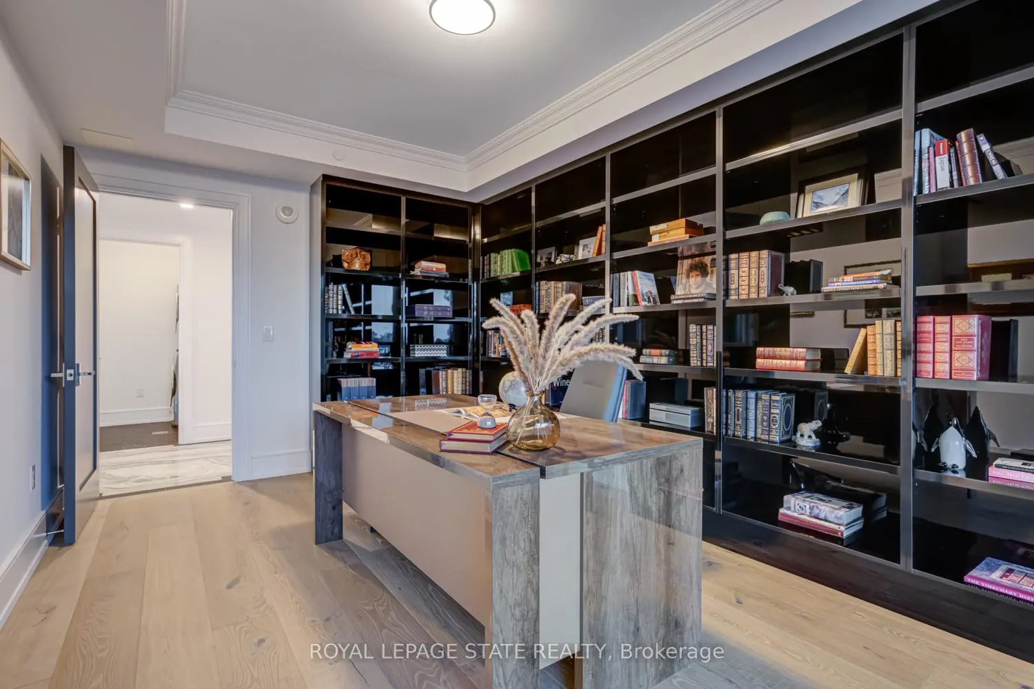 Additional image 11 of 2060 Lakeshore Road 308