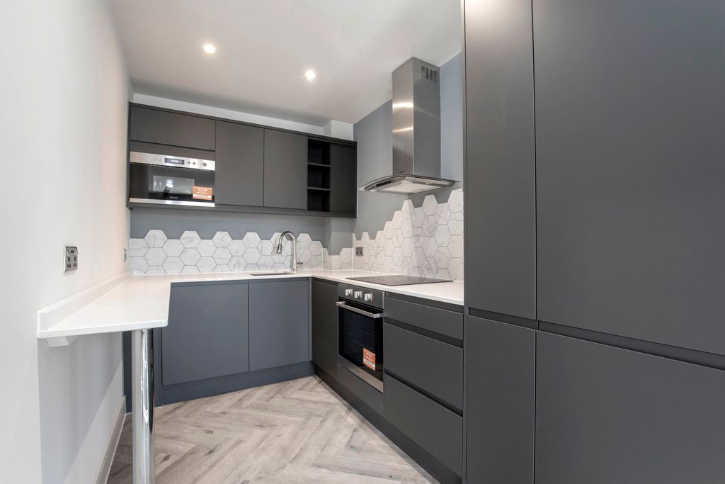 Additional image 10 of 2 bed flat to rentBuckingham Court, Wellington Street, Cheltenham GL50
