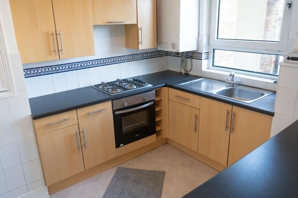 3 bed shared accommodation to rentSt James, S Road, Southsea PO5 photo 3