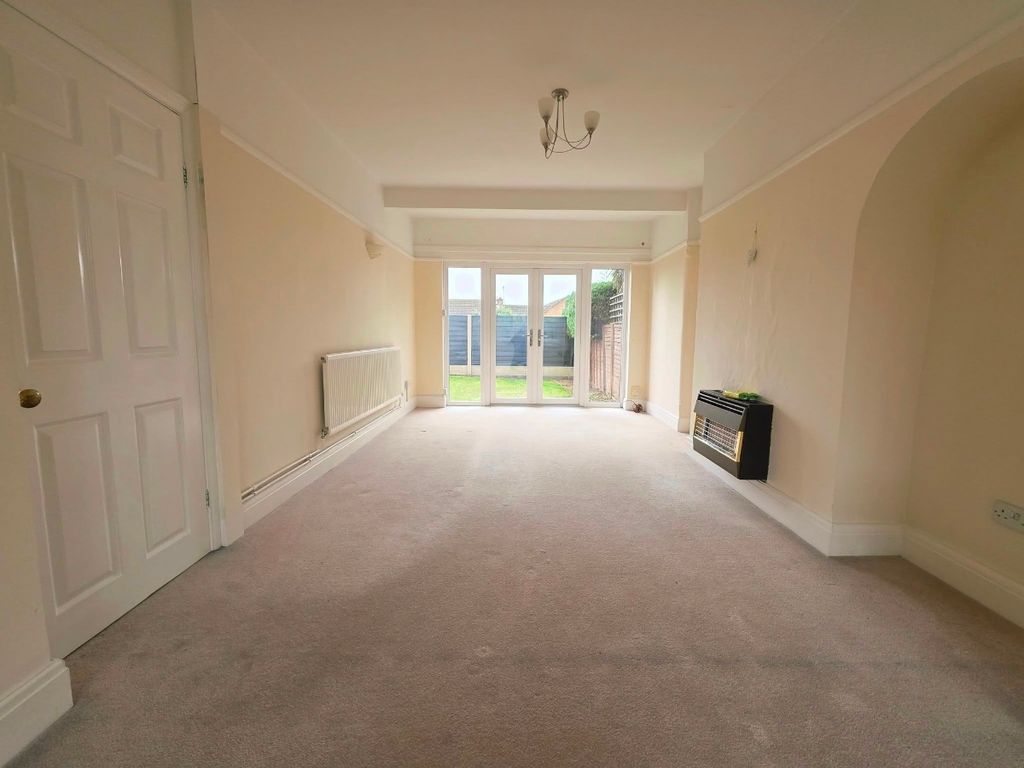 Additional image 2 of 3 bed semi-detached house to rentNewark Avenue, Peterborough PE1