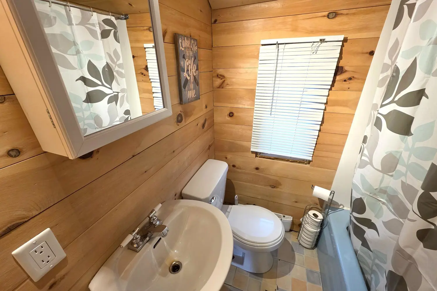 Additional image 8 of 1043 Lobo Drive 24