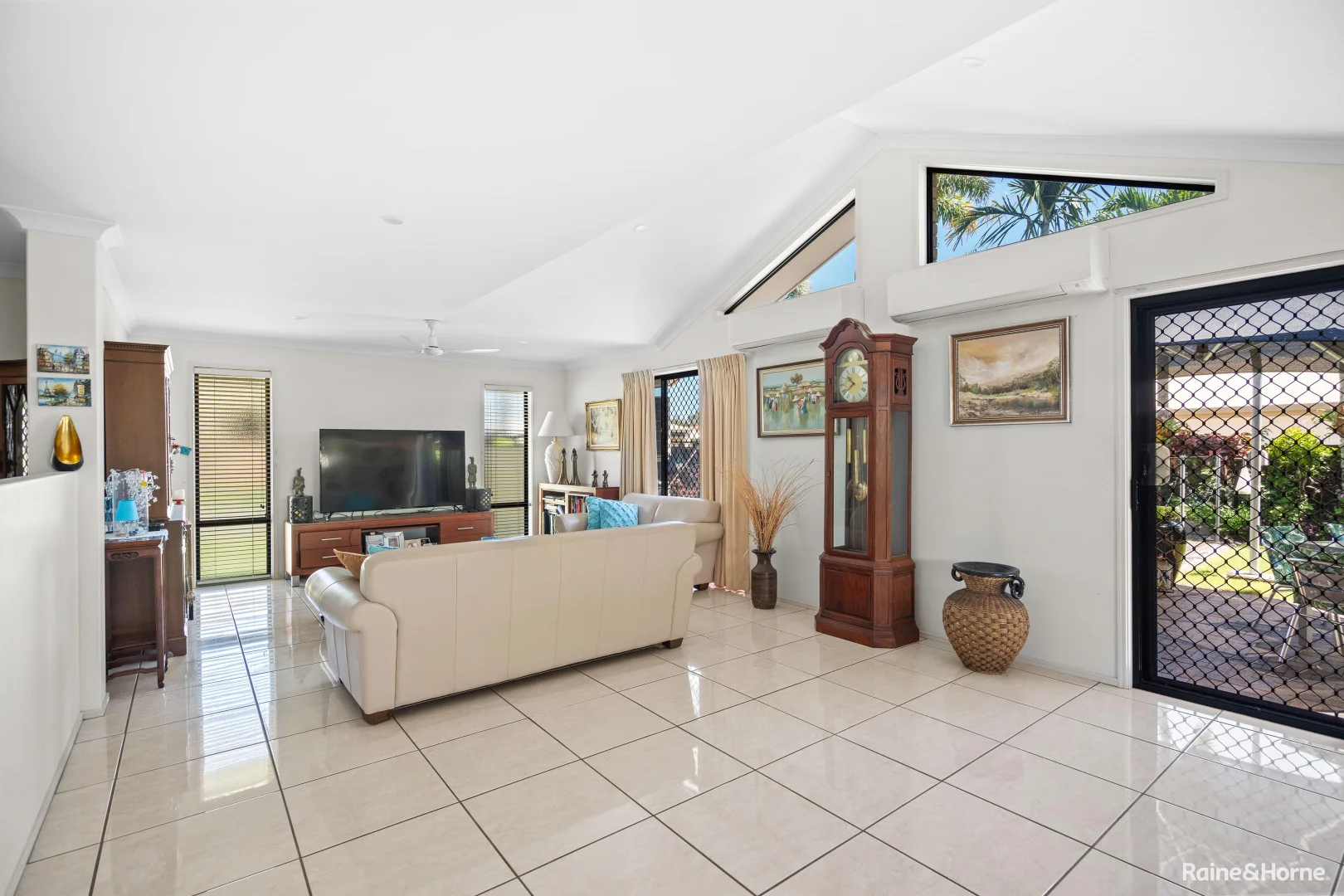 Additional image 4 of 28 Harrison Circuit, Urangan QLD 4655