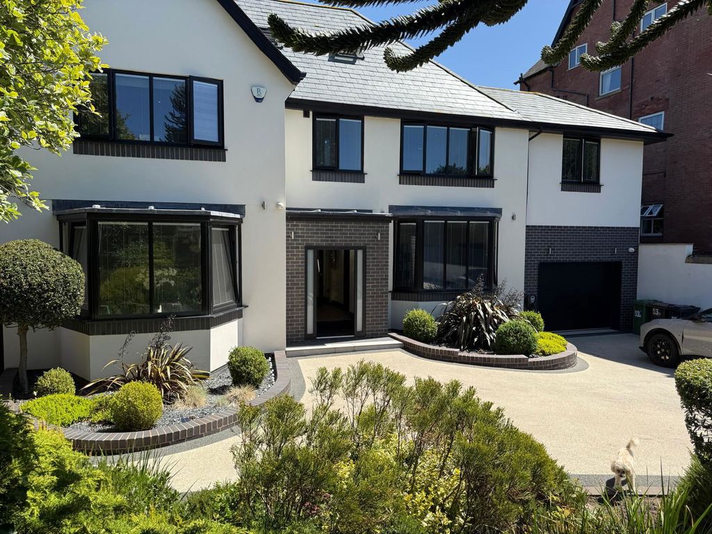 Additional image 3 of 5 bed detached house to rentOpen Golf 2026 - Lulworth Road, Birkdale PR8