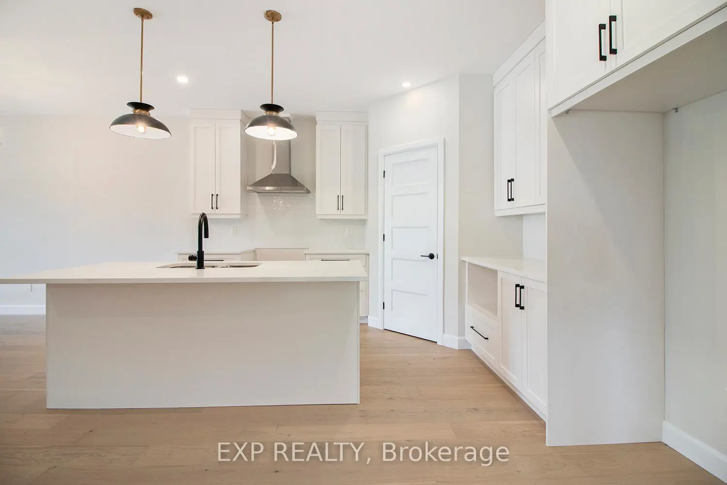 Additional image 10 of 775 Lacroix Road