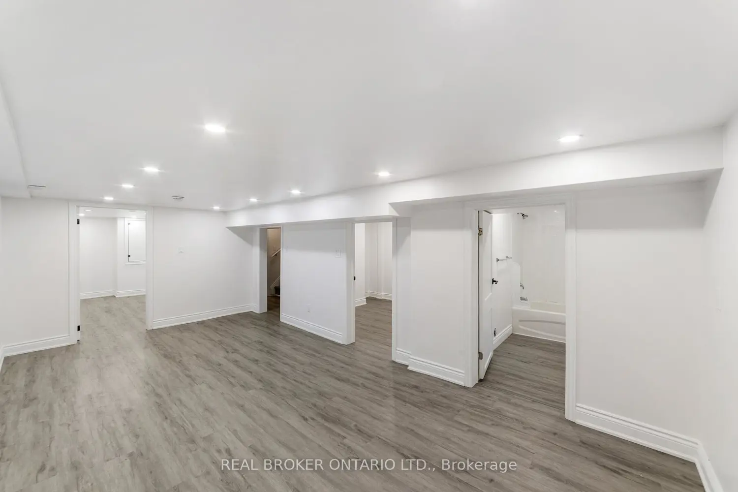 Additional image 12 of 27 Melrose Avenue