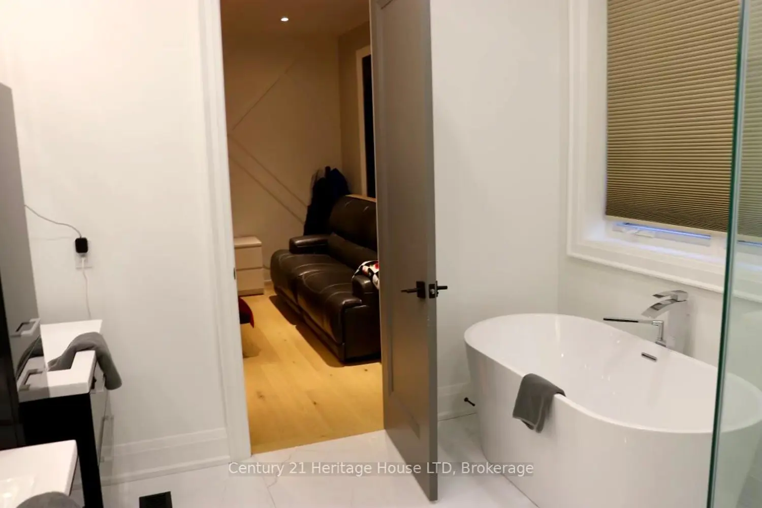 Additional image 19 of 9785 Niagara River Parkway