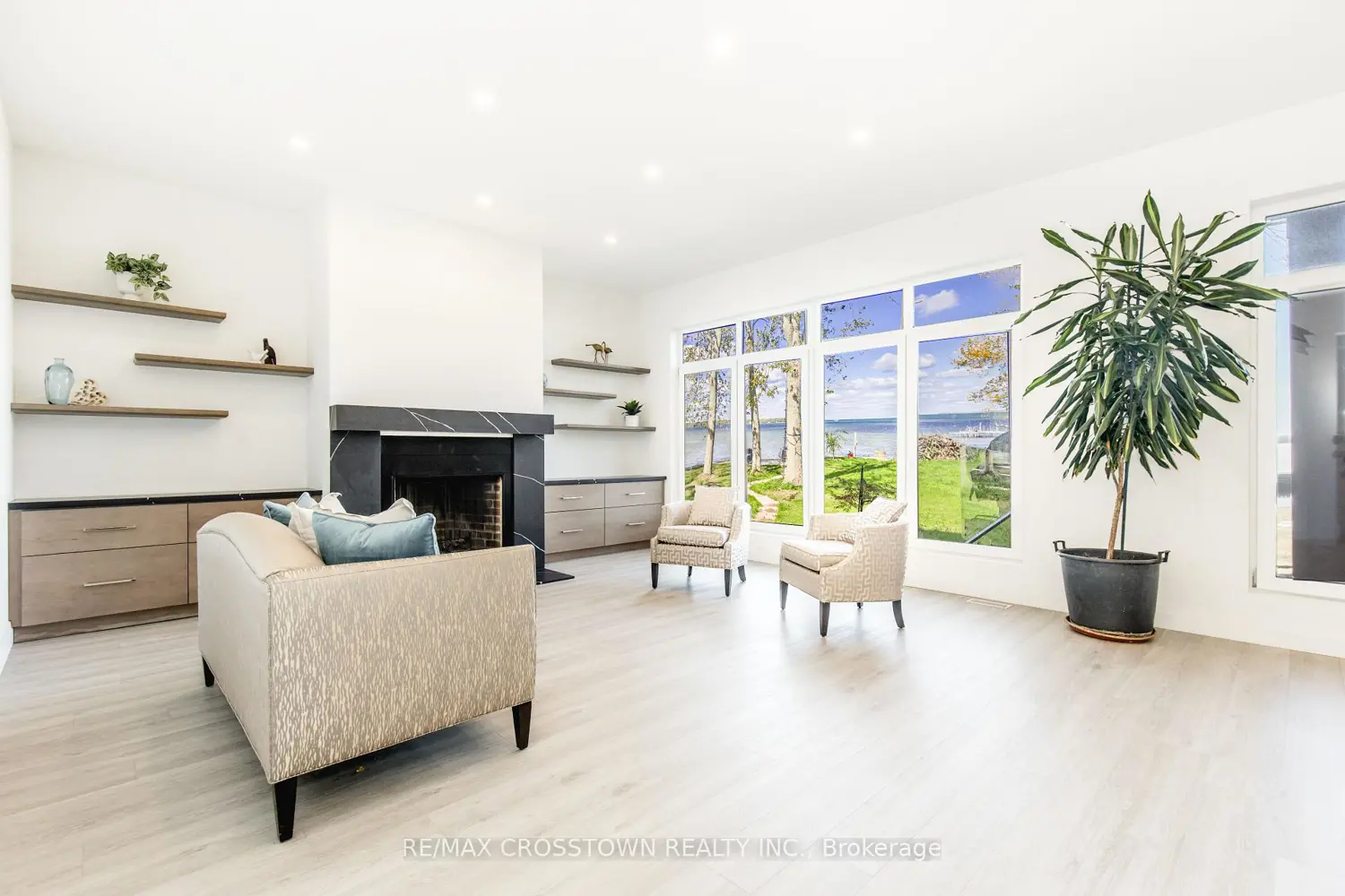 Additional image 6 of 178 Moore's Beach Road