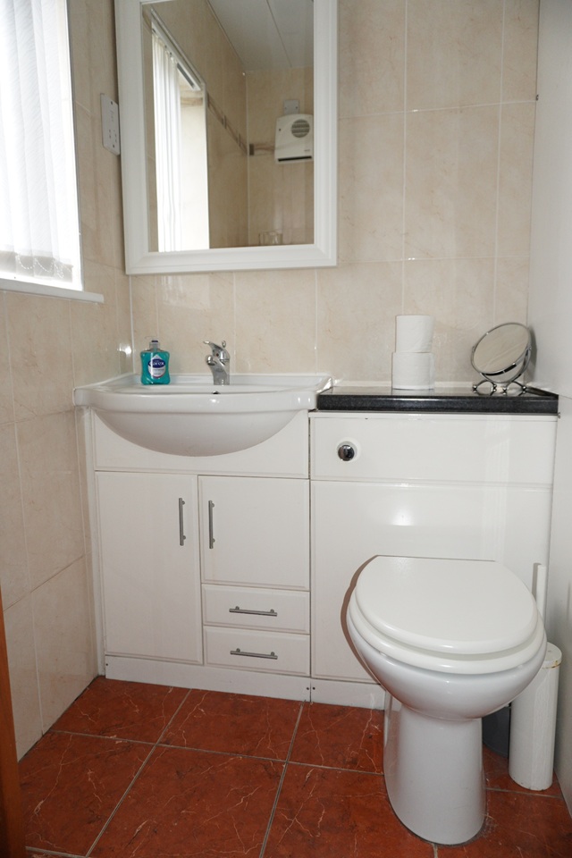 Additional image 12 of 3 Bed Flat, Riverview Place, G5, N1 7GU