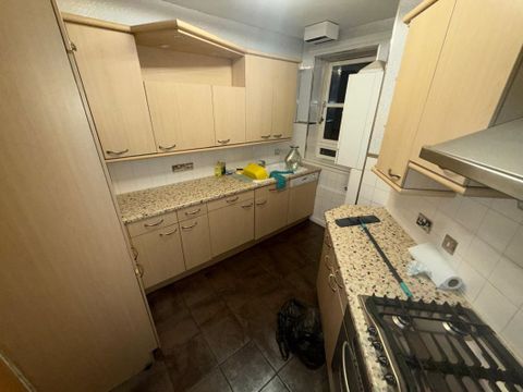 2/2, 95 Killearn Street, Glasgow, Lanarkshire G22