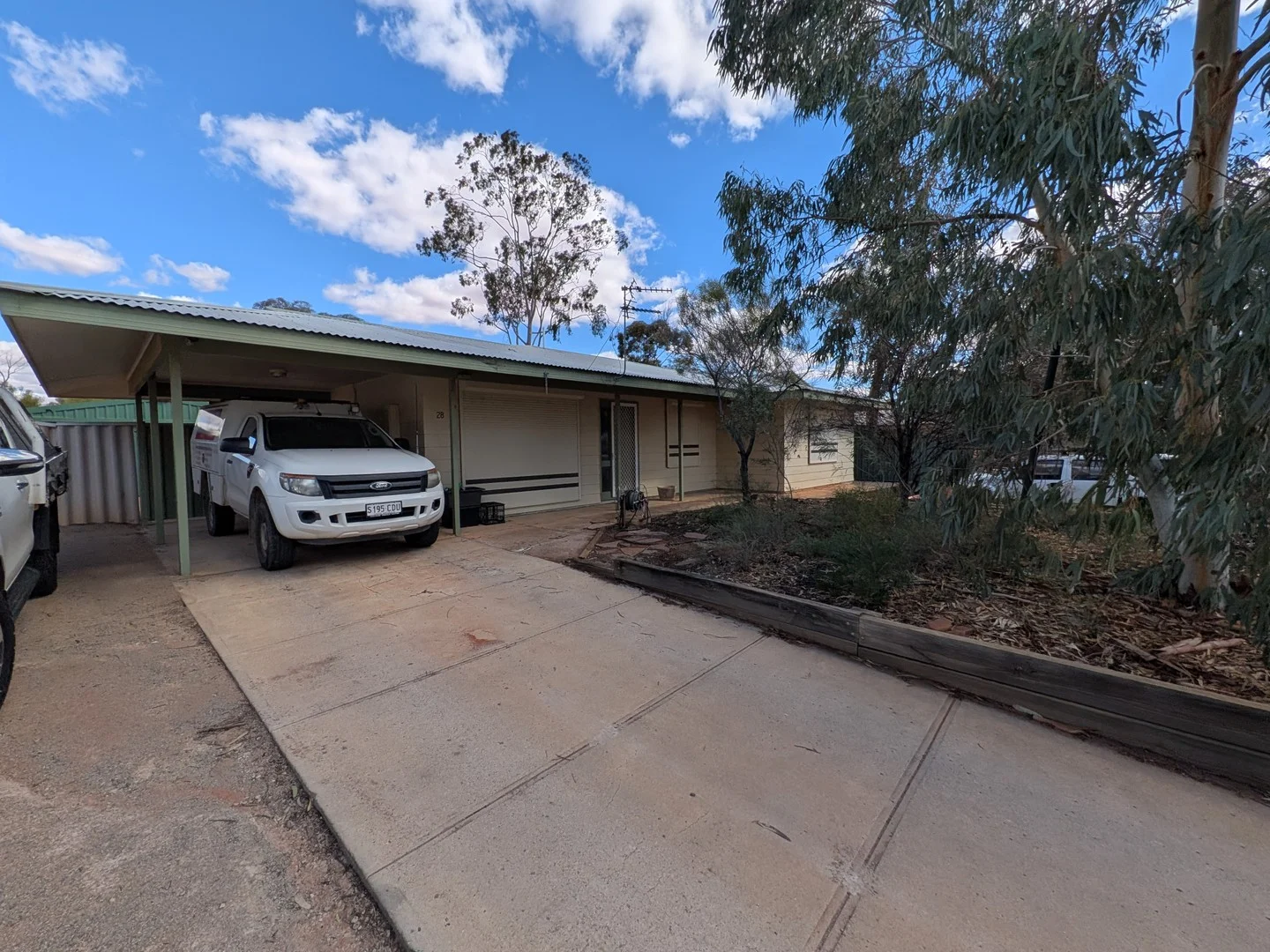 28 Irrapatana Rd, Roxby Downs SA 5725